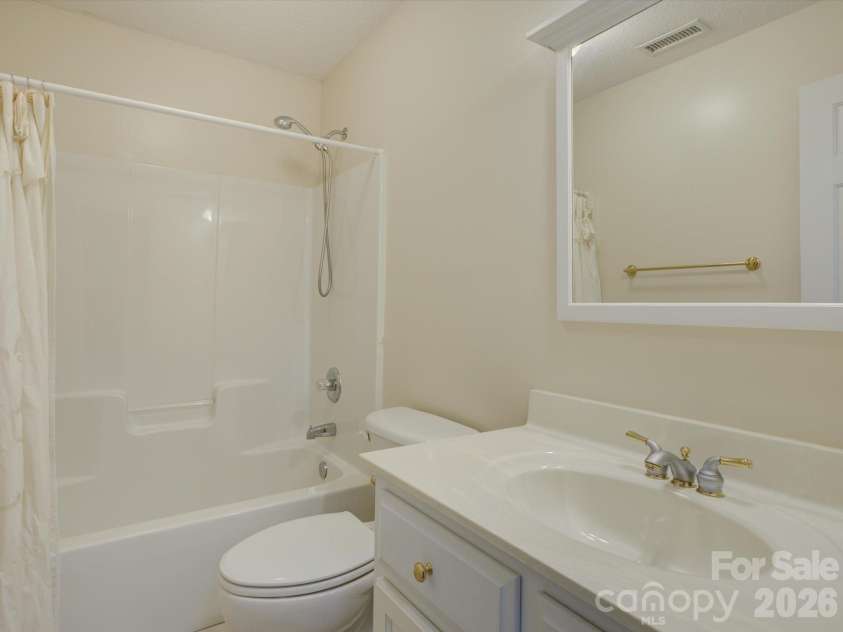 1527 Lavington Court, Gastonia, NC 28056.  MLS# CAR4392348, YatesRealty ID 30565. 