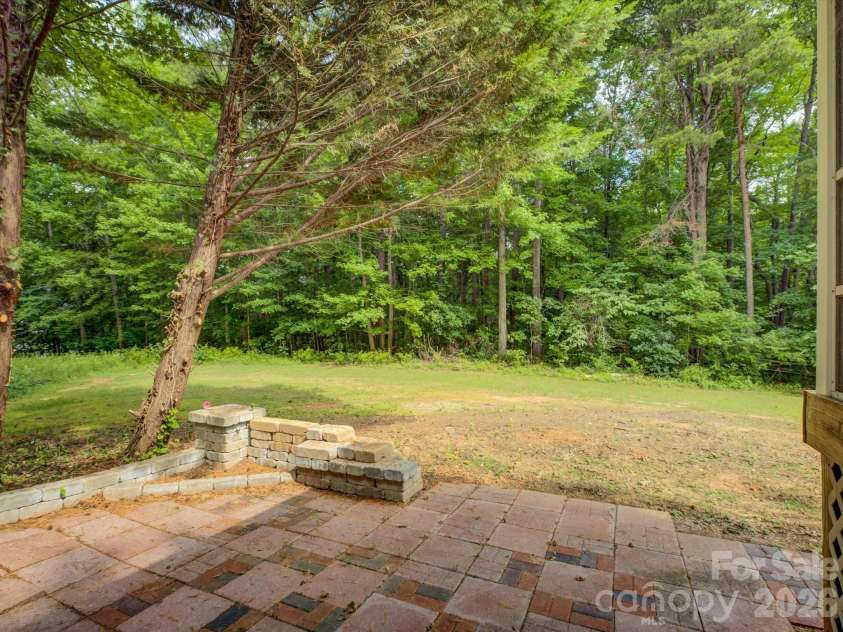 1527 Lavington Court, Gastonia, NC 28056.  MLS# CAR4392348, YatesRealty ID 30565. 