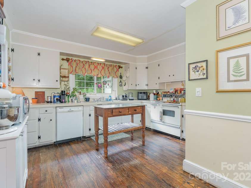 705 Townsend Avenue, Gastonia, NC 28052.  MLS# CAR4276574, YatesRealty ID 30565. 