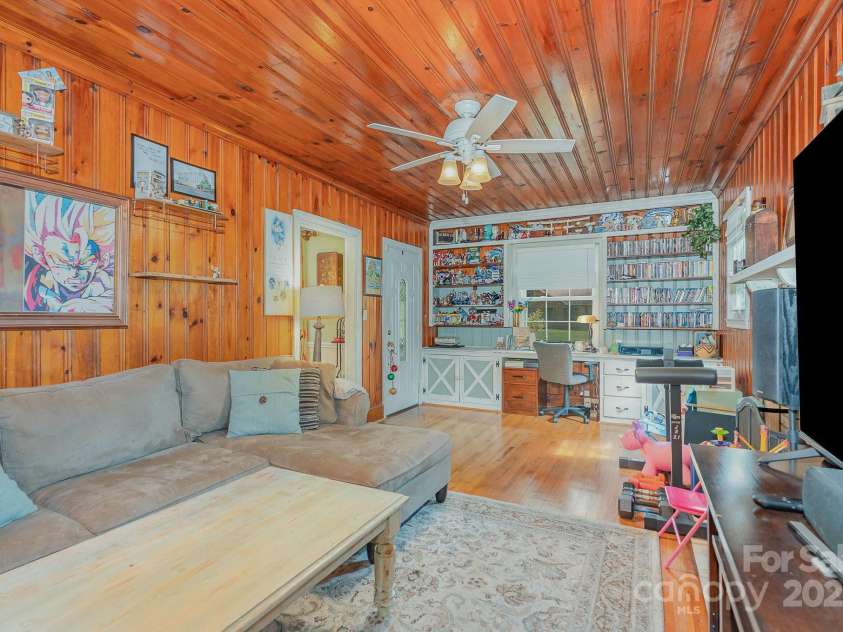 705 Townsend Avenue, Gastonia, NC 28052.  MLS# CAR4276574, YatesRealty ID 30565. 