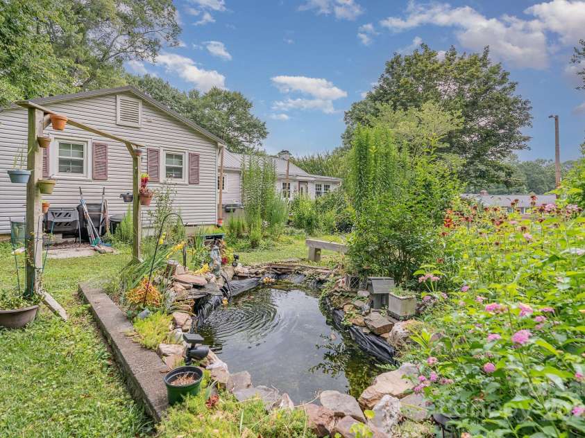 705 Townsend Avenue, Gastonia, NC 28052.  MLS# CAR4276574, YatesRealty ID 30565. 