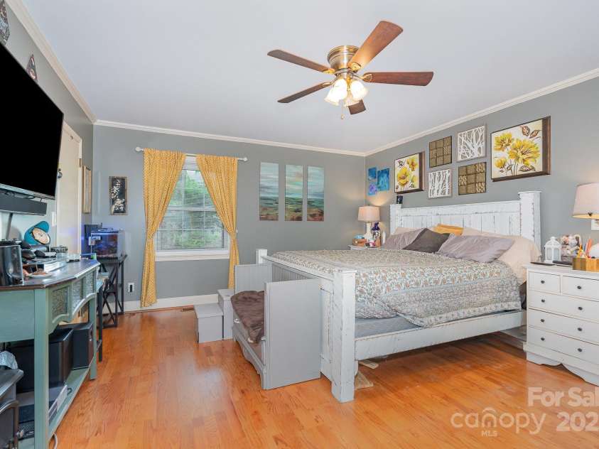 705 Townsend Avenue, Gastonia, NC 28052.  MLS# CAR4276574, YatesRealty ID 30565. 