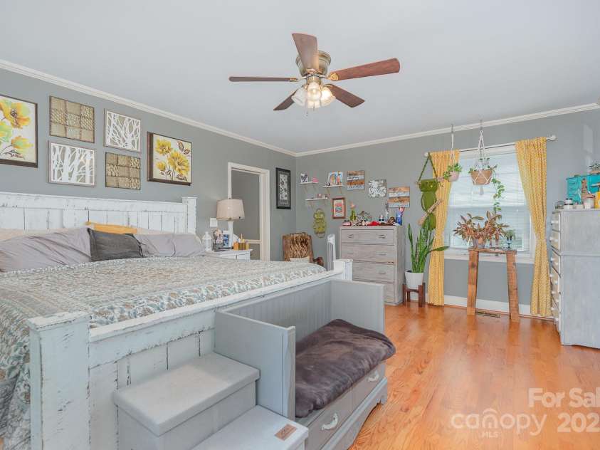705 Townsend Avenue, Gastonia, NC 28052.  MLS# CAR4276574, YatesRealty ID 30565. 