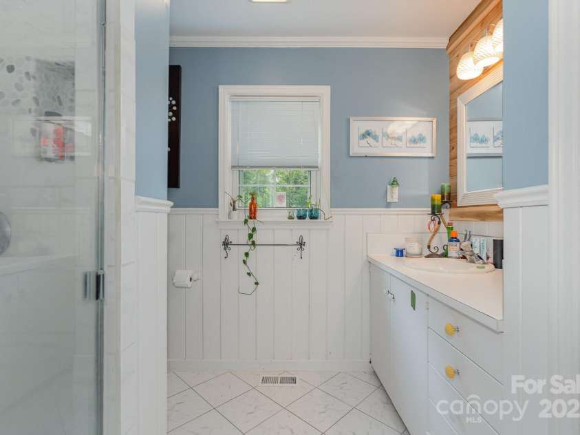 705 Townsend Avenue, Gastonia, NC 28052.  MLS# CAR4276574, YatesRealty ID 30565. 