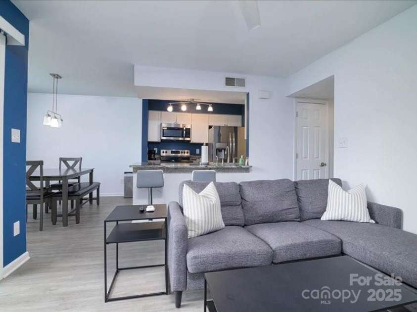 11034 Running Ridge Road, Charlotte, NC 28226.  MLS# CAR4289371, YatesRealty ID 30566. 