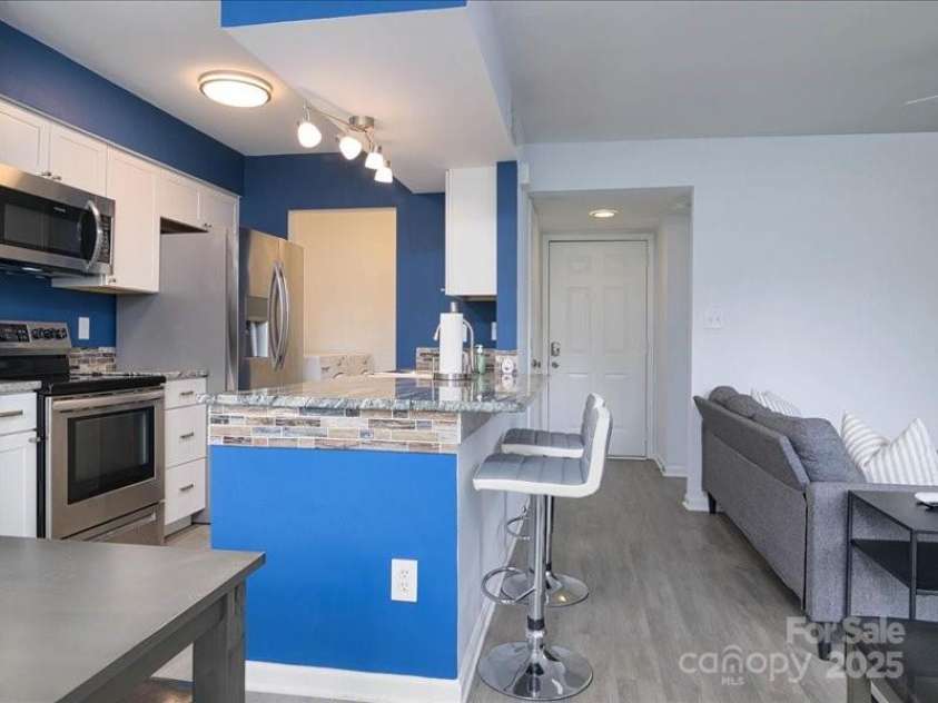 11034 Running Ridge Road, Charlotte, NC 28226.  MLS# CAR4289371, YatesRealty ID 30566. 