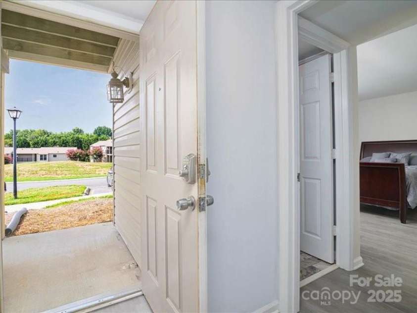 11034 Running Ridge Road, Charlotte, NC 28226.  MLS# CAR4289371, YatesRealty ID 30566. 