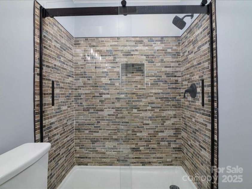 11034 Running Ridge Road, Charlotte, NC 28226.  MLS# CAR4289371, YatesRealty ID 30566. 