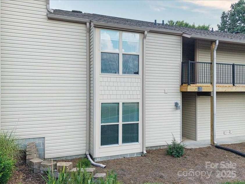 11034 Running Ridge Road, Charlotte, NC 28226.  MLS# CAR4289371, YatesRealty ID 30566. 