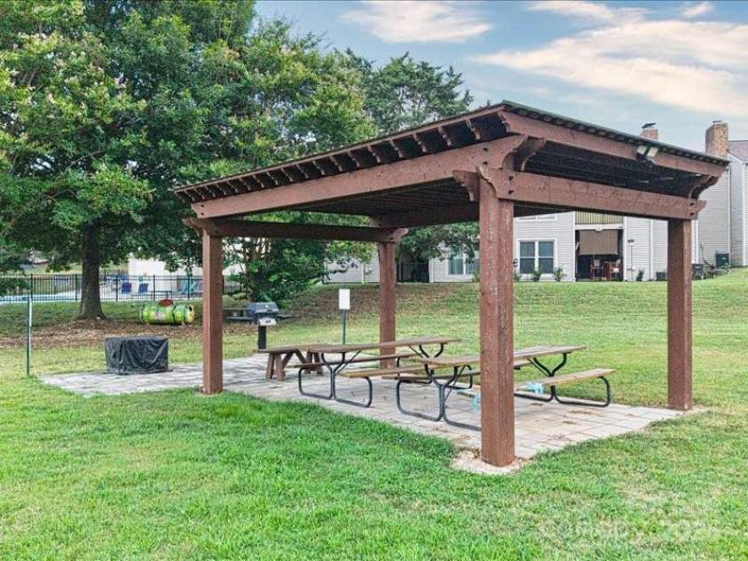 11034 Running Ridge Road, Charlotte, NC 28226.  MLS# CAR4289371, YatesRealty ID 30566. 