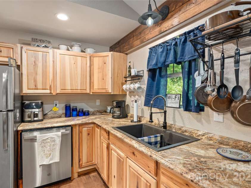 95 Robin Hood Lane, Maggie Valley, NC 28751.  MLS# CAR4288728, YatesRealty ID 30567. 