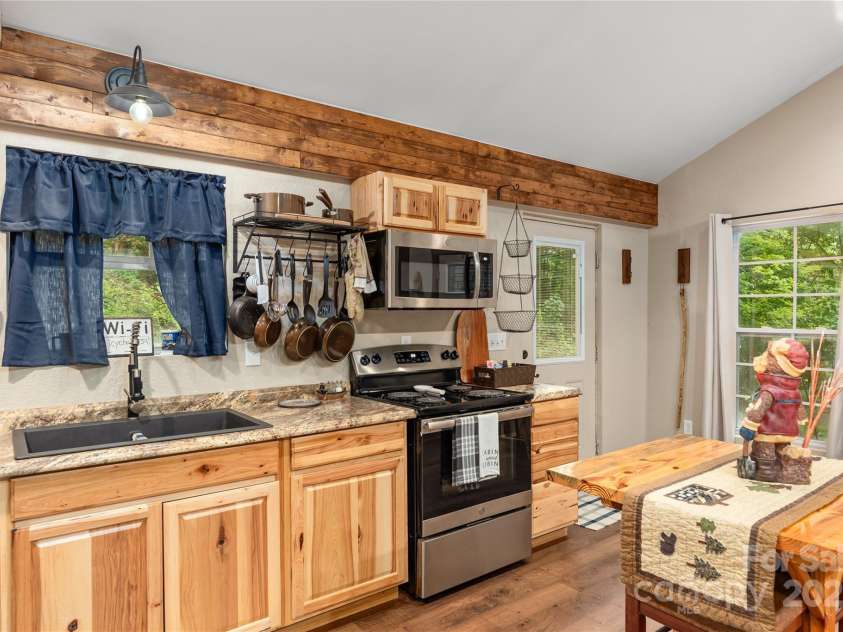 95 Robin Hood Lane, Maggie Valley, NC 28751.  MLS# CAR4288728, YatesRealty ID 30567. 