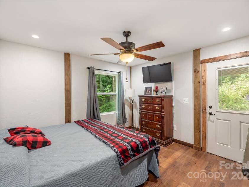 95 Robin Hood Lane, Maggie Valley, NC 28751.  MLS# CAR4288728, YatesRealty ID 30567. 