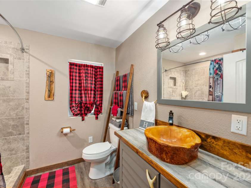 95 Robin Hood Lane, Maggie Valley, NC 28751.  MLS# CAR4288728, YatesRealty ID 30567. 