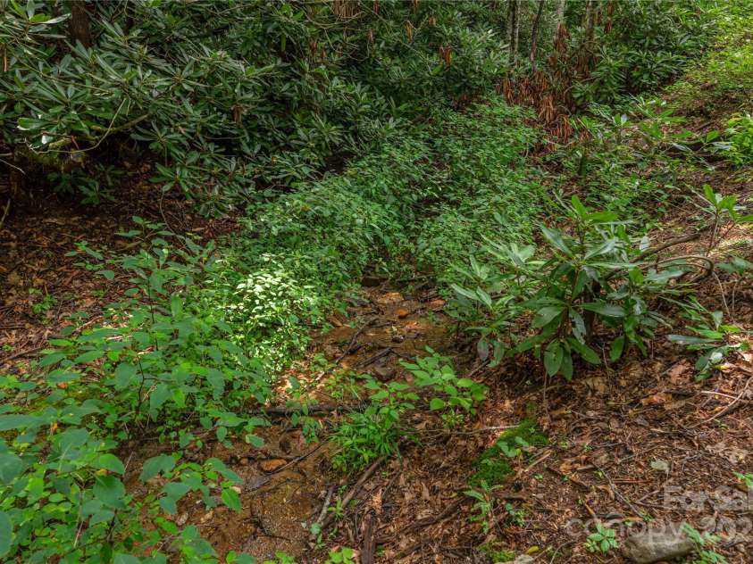 95 Robin Hood Lane, Maggie Valley, NC 28751.  MLS# CAR4288728, YatesRealty ID 30567. 