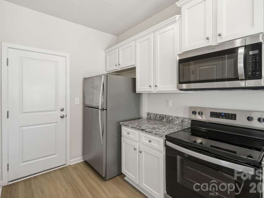 118 Lightning Drive, Shelby, NC 28152.  MLS# CAR4392783, YatesRealty ID 30568. 