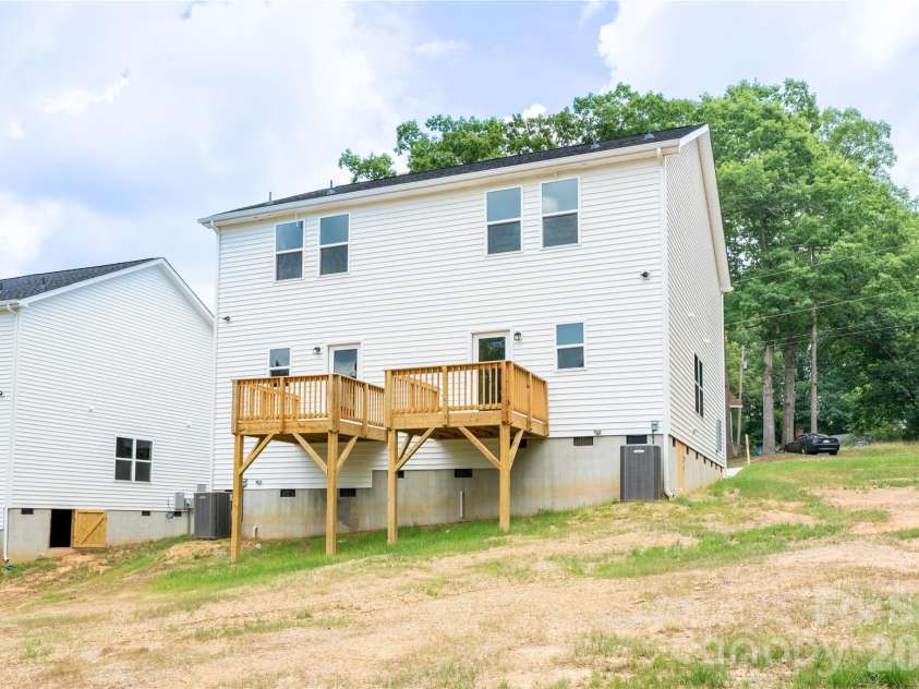 840 Fourth Street, Albemarle, NC 28001.  MLS# CAR4393689, YatesRealty ID 30571. 