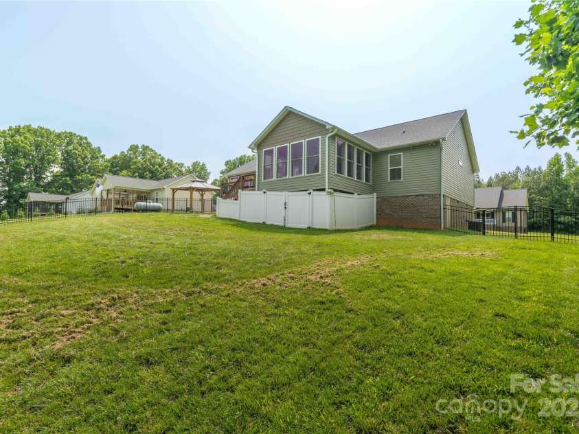 198 Anita Lane, Lexington, NC 27295.  MLS# CAR4267755, YatesRealty ID 30572. 