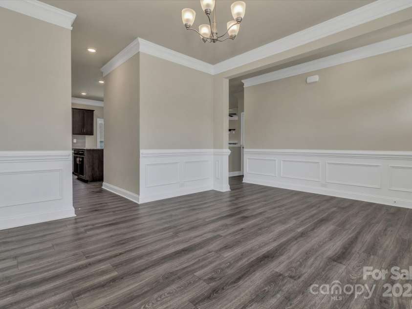 59 Thornberry Road, Hendersonville, NC 28792.  MLS# CAR4278658, YatesRealty ID 30573. 