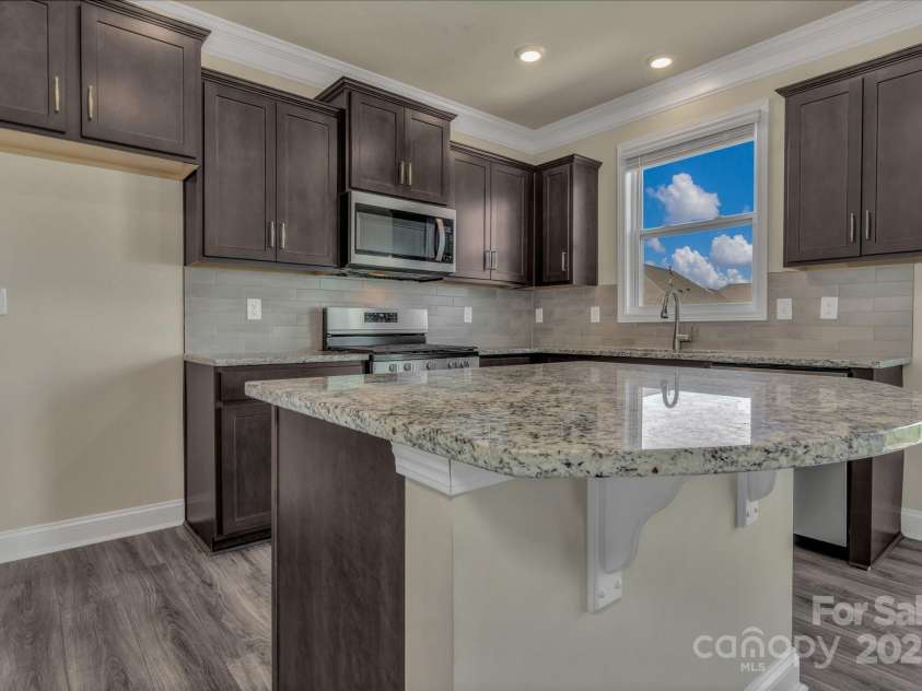 59 Thornberry Road, Hendersonville, NC 28792.  MLS# CAR4278658, YatesRealty ID 30573. 