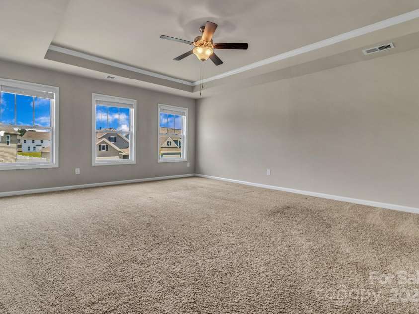 59 Thornberry Road, Hendersonville, NC 28792.  MLS# CAR4278658, YatesRealty ID 30573. 