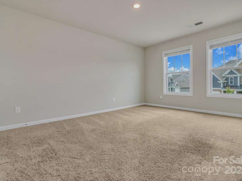 59 Thornberry Road, Hendersonville, NC 28792.  MLS# CAR4278658, YatesRealty ID 30573. 