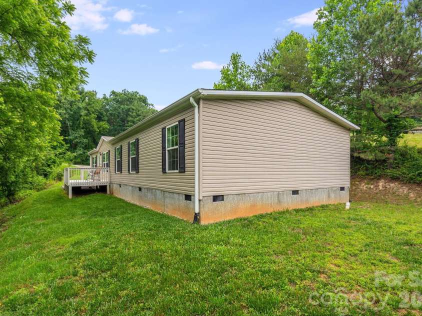 77 Star Flower Road, Alexander, NC 28701.  MLS# CAR4393354, YatesRealty ID 30573. 