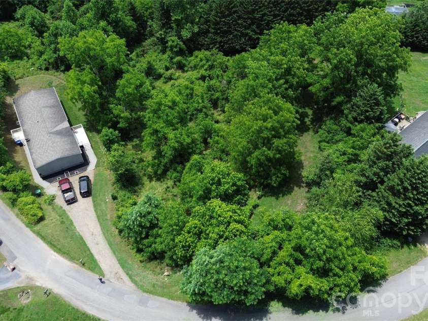 77 Star Flower Road, Alexander, NC 28701.  MLS# CAR4393354, YatesRealty ID 30573. 