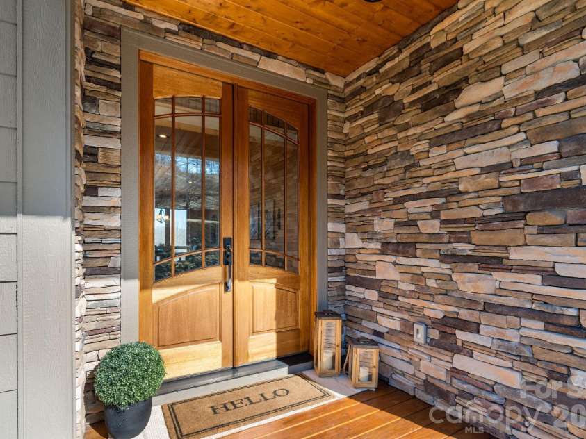 171 Pleasant View Drive, Vilas, NC 28692.  MLS# CAR4393699, YatesRealty ID 30574. 