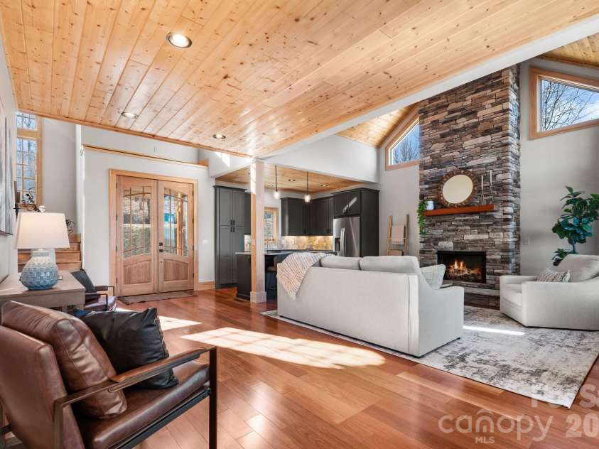 171 Pleasant View Drive, Vilas, NC 28692.  MLS# CAR4393699, YatesRealty ID 30574. 