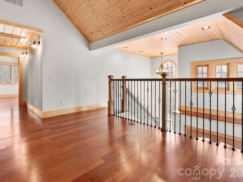 171 Pleasant View Drive, Vilas, NC 28692.  MLS# CAR4393699, YatesRealty ID 30574. 