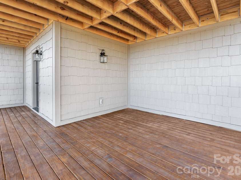 171 Pleasant View Drive, Vilas, NC 28692.  MLS# CAR4393699, YatesRealty ID 30574. 