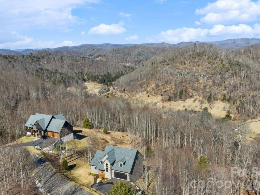 171 Pleasant View Drive, Vilas, NC 28692.  MLS# CAR4393699, YatesRealty ID 30574. 