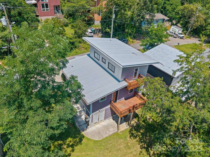 50 Greeley Street, Asheville, NC 28806.  MLS# CAR4278819, YatesRealty ID 30574. 
