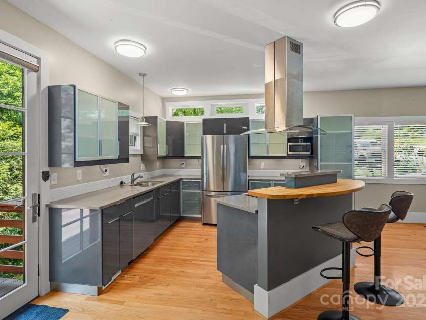 50 Greeley Street, Asheville, NC 28806.  MLS# CAR4278819, YatesRealty ID 30574. Kitchen