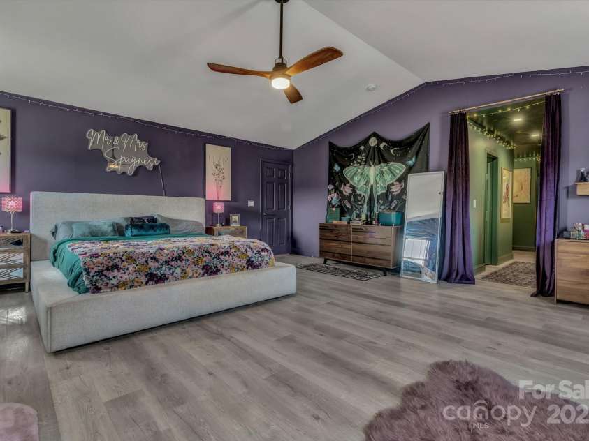 18 Glen Coe Drive, Fletcher, NC 28732.  MLS# CAR4281514, YatesRealty ID 30576. 