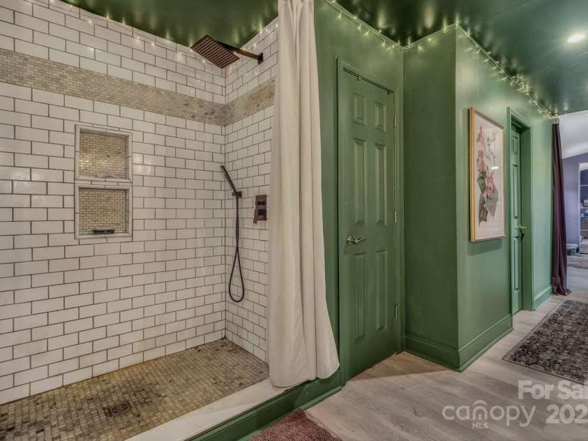 18 Glen Coe Drive, Fletcher, NC 28732.  MLS# CAR4281514, YatesRealty ID 30576. 