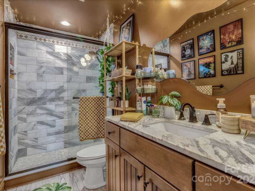 18 Glen Coe Drive, Fletcher, NC 28732.  MLS# CAR4281514, YatesRealty ID 30576. 
