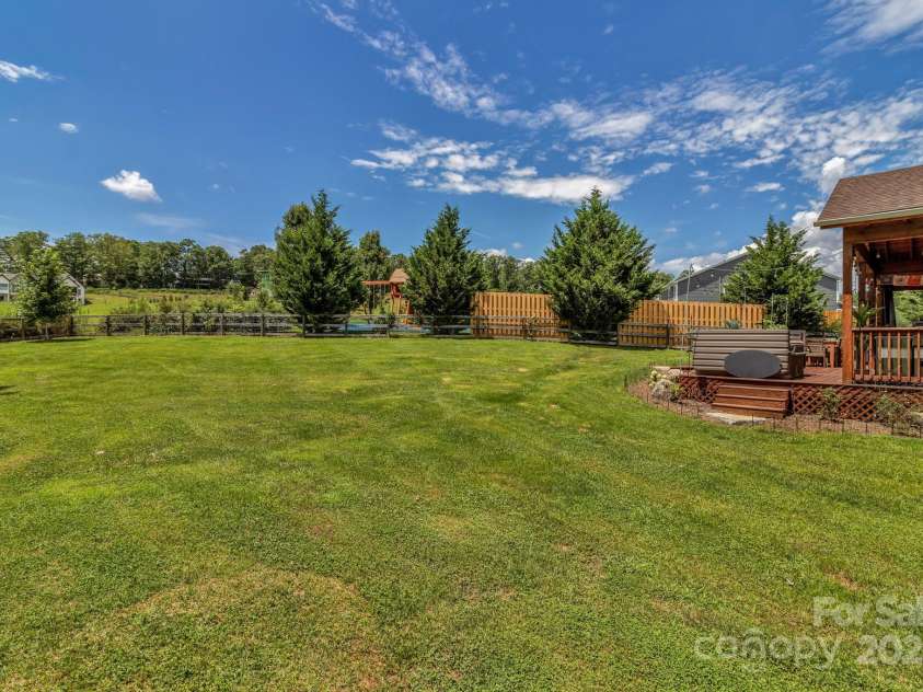 18 Glen Coe Drive, Fletcher, NC 28732.  MLS# CAR4281514, YatesRealty ID 30576. 
