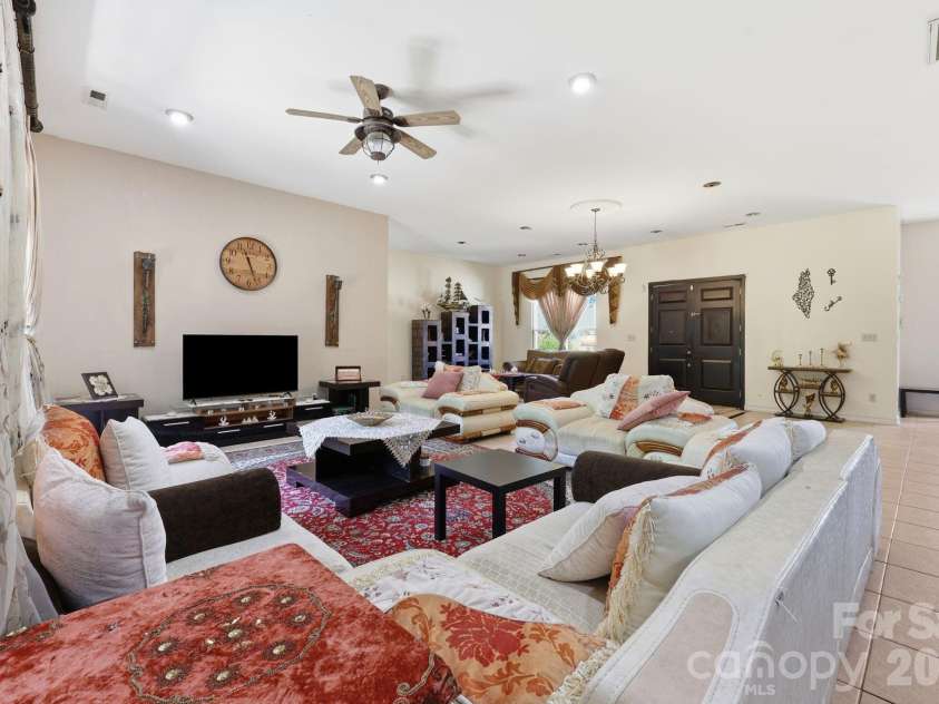1803 Wilton Gate Drive, Charlotte, NC 28262.  MLS# CAR4393756, YatesRealty ID 30577. 