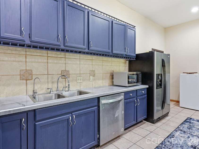 1803 Wilton Gate Drive, Charlotte, NC 28262.  MLS# CAR4393756, YatesRealty ID 30577. 