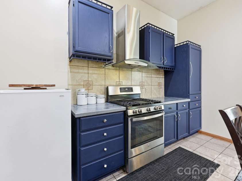 1803 Wilton Gate Drive, Charlotte, NC 28262.  MLS# CAR4393756, YatesRealty ID 30577. 