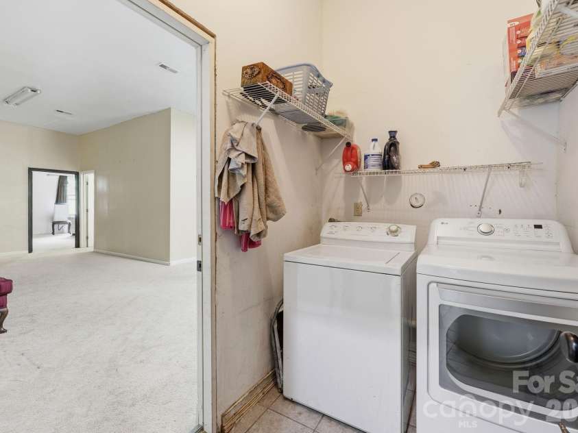 1803 Wilton Gate Drive, Charlotte, NC 28262.  MLS# CAR4393756, YatesRealty ID 30577. 