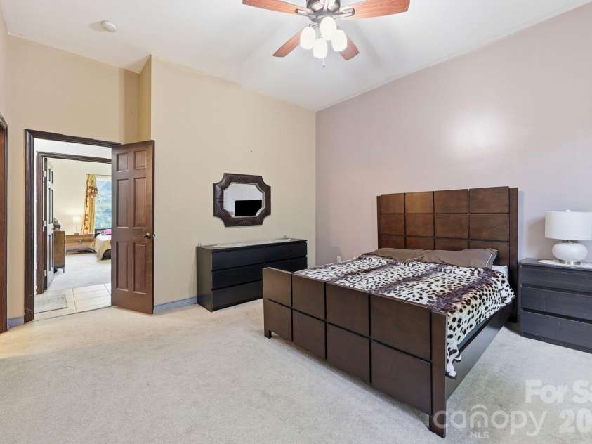 1803 Wilton Gate Drive, Charlotte, NC 28262.  MLS# CAR4393756, YatesRealty ID 30577. 