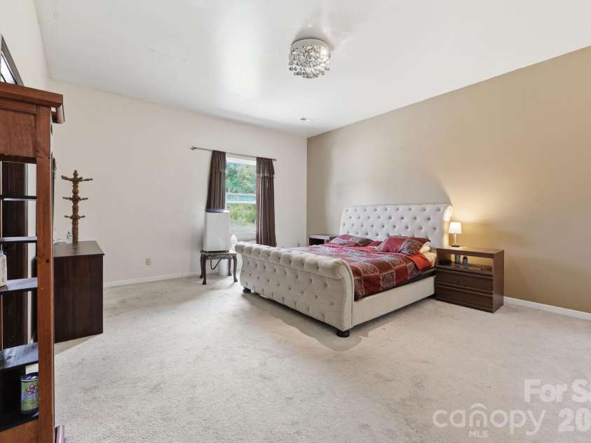 1803 Wilton Gate Drive, Charlotte, NC 28262.  MLS# CAR4393756, YatesRealty ID 30577. 