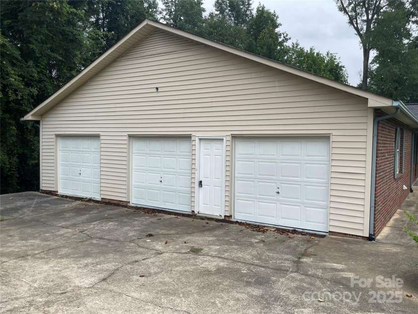 281 Schoolside Drive, Rock Hill, SC 29730.  MLS# CAR4288463, YatesRealty ID 30577. 