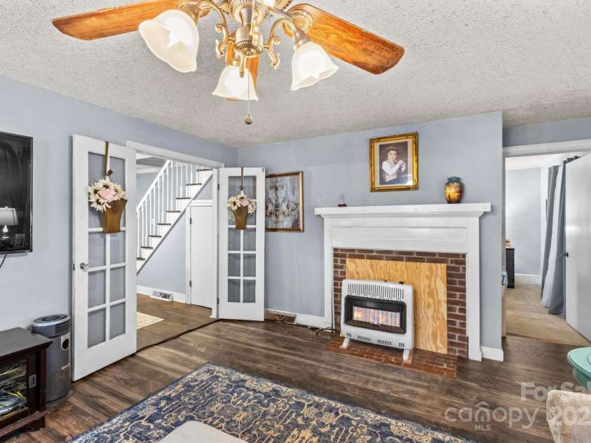 131 Loop Street, Mocksville, NC 27028.  MLS# CAR4325001, YatesRealty ID 3058. 