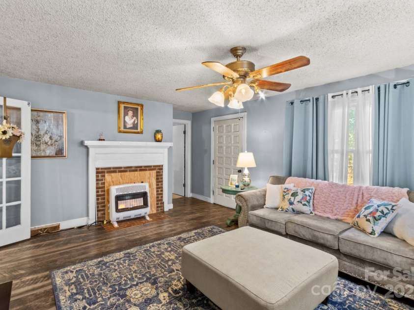 131 Loop Street, Mocksville, NC 27028.  MLS# CAR4325001, YatesRealty ID 3058. 