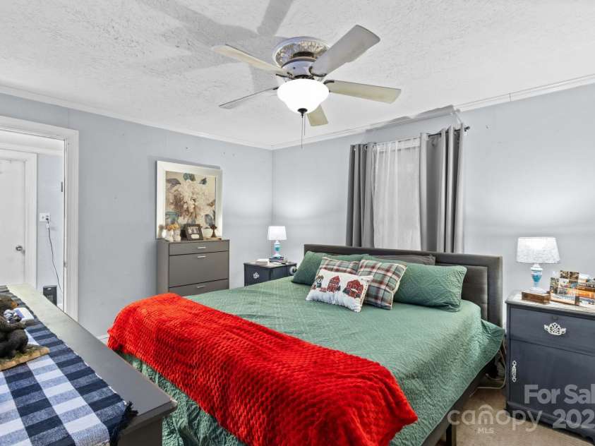 131 Loop Street, Mocksville, NC 27028.  MLS# CAR4325001, YatesRealty ID 3058. 