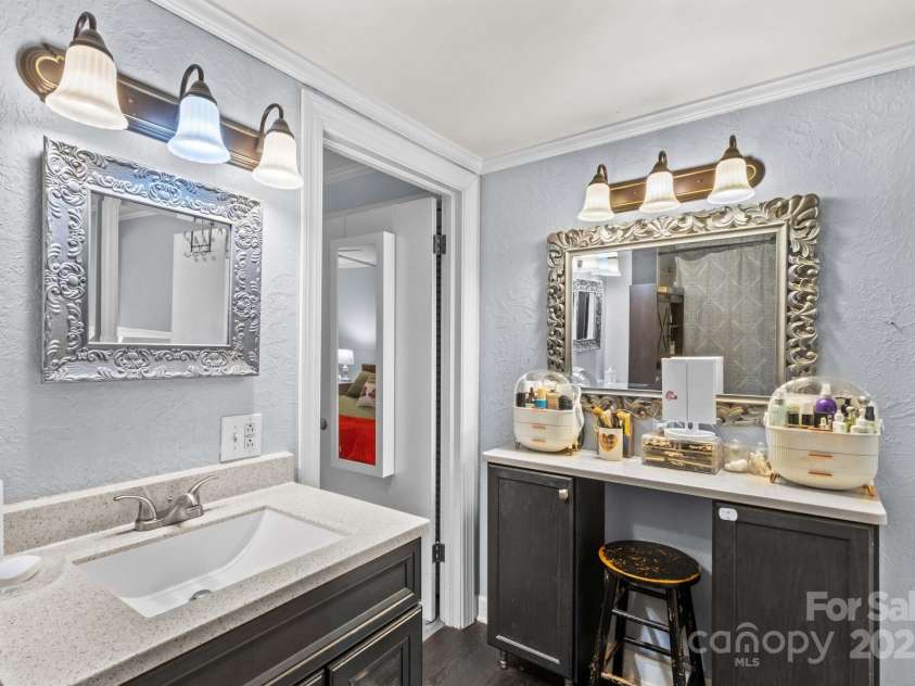 131 Loop Street, Mocksville, NC 27028.  MLS# CAR4325001, YatesRealty ID 3058. 